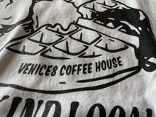 画像をギャラリービューアに読み込む, VENICE8 COFFEE HOUSE® "CHICKEN AND WAFFLES" T-SHIRT SOUVENIR PRODUCTS
