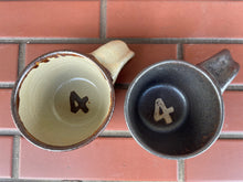 画像をギャラリービューアに読み込む, 沖縄・読谷村 工房十鶴 (jikkaku) × VENICE8 COFFEE HOUSE 別注 やちむん マグカップ