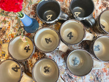 画像をギャラリービューアに読み込む, 沖縄・読谷村 工房十鶴 (jikkaku) × VENICE8 COFFEE HOUSE 別注 やちむん マグカップ