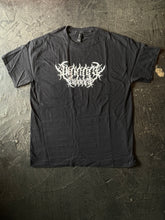画像をギャラリービューアに読み込む, 𝙑𝙀𝙉𝙄𝘾𝙀 𝟴 𝘾𝙊𝙁𝙁𝙀𝙀 𝙃𝙊𝙐𝙎𝙀 ORIGINAL DEATH METAL T-SHIRT / BLACK
